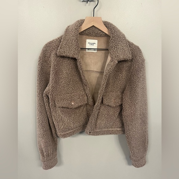 Abercrombie and Fitch boucle tan jacket size small - Picture 3 of 5